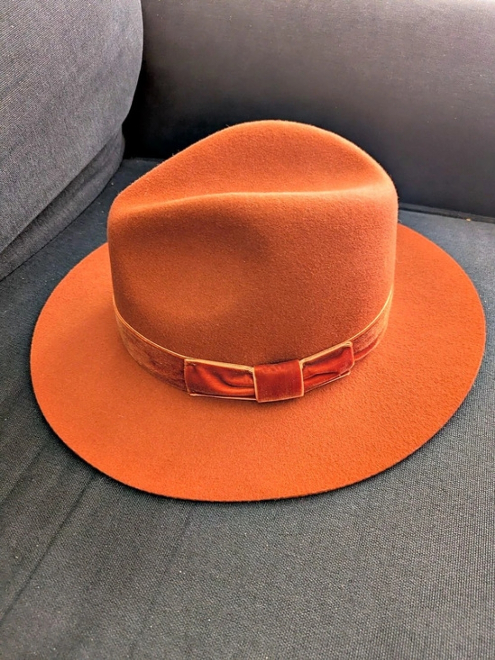 WYETH Orange Fedora Hat Like New